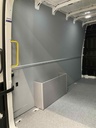 Wielkastbeschermingset met bak uitgevoerd in 15mm lichtgrijs betonplex, op de hoeken afgewerkt met aluminium hoeklijn.