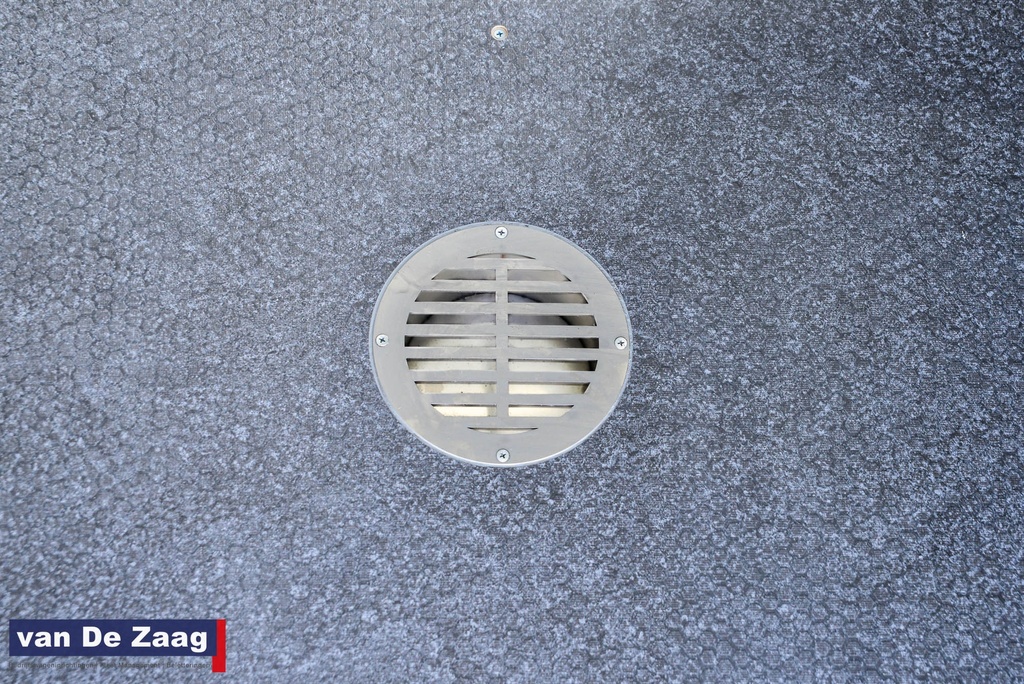 Ventilatie rooster door de vloer compact uitvoering rond 84mm incl. montage