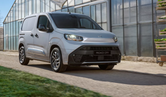 Toyota ProAce City L2 Enkel Cabine (long)